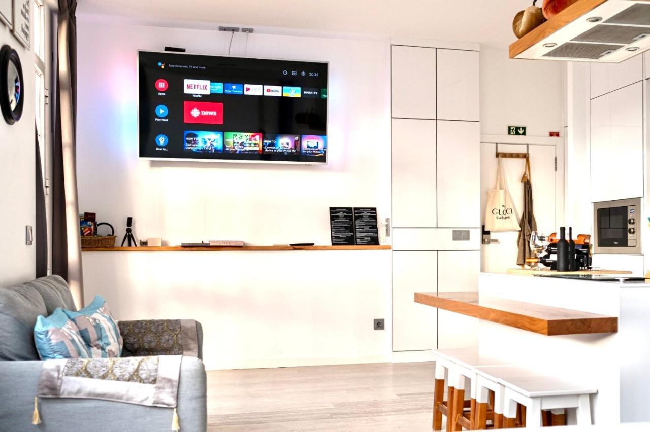 Cristalia,Roof Terrace In City Center, Garage, Netflix 75Inch Tv Funchal  Zewnętrze zdjęcie